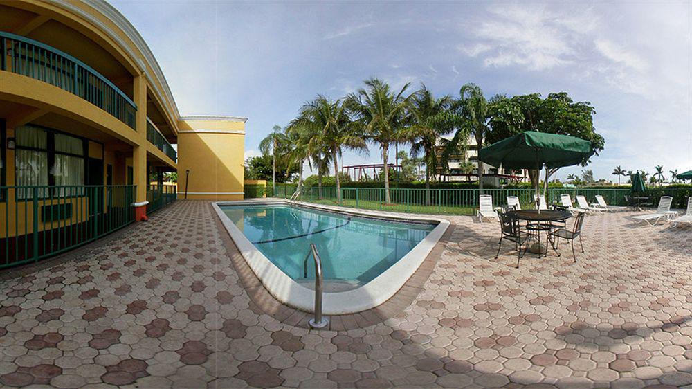 Quality Inn Boca Raton University Area Екстер'єр фото